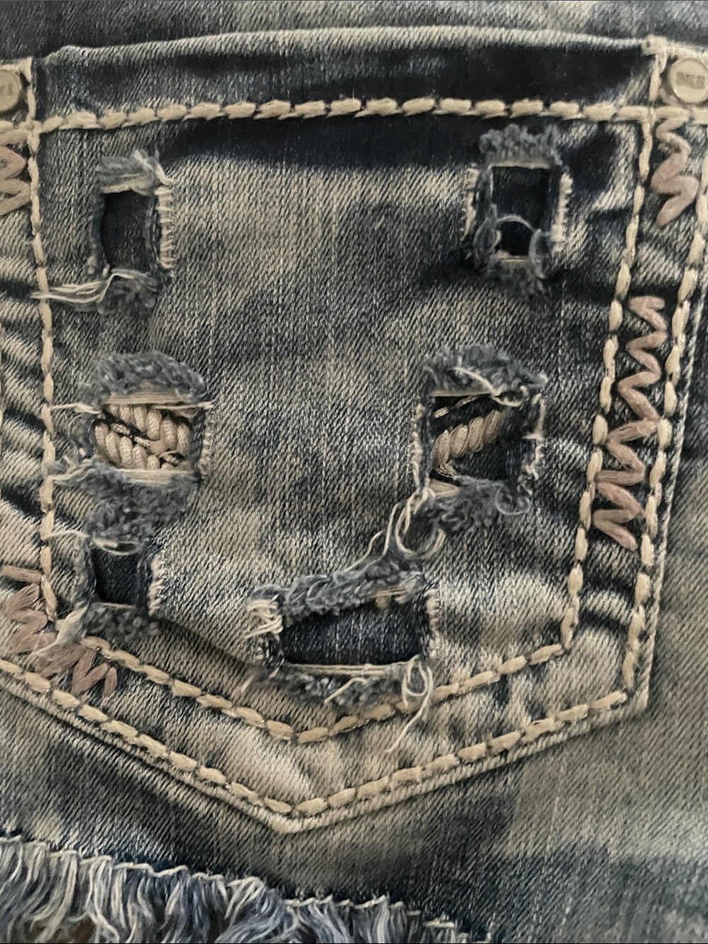 BKE Stella Women's Distressed Denim Shorts in Light Blue Wash - Picture 5 of 6